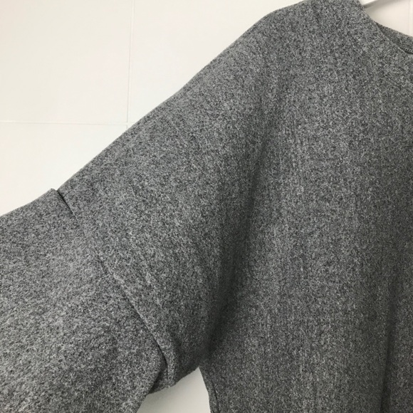 Women’s Long Sleeves Tunic with Black Peeking Cat - Picture 5 of 10